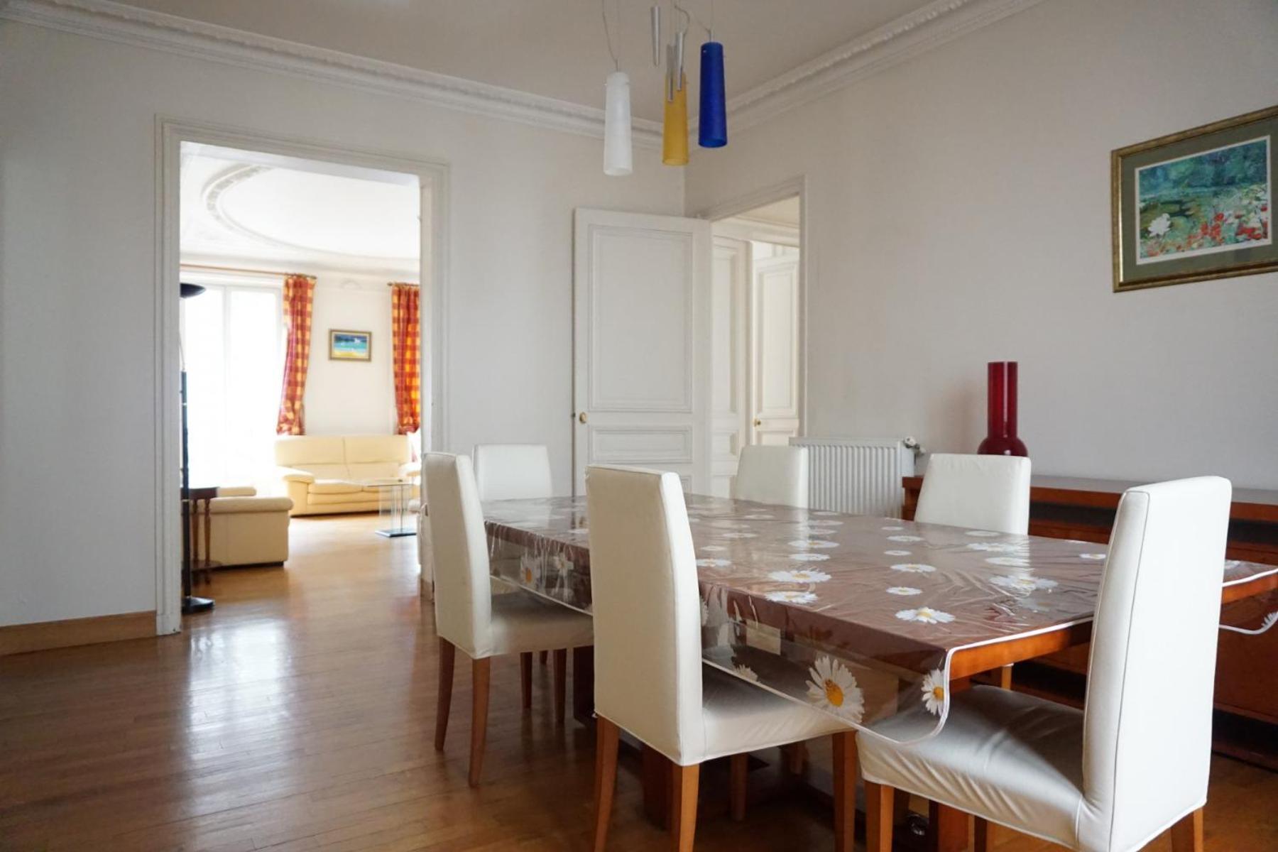 Appartement Avenue D'iena - 16 *